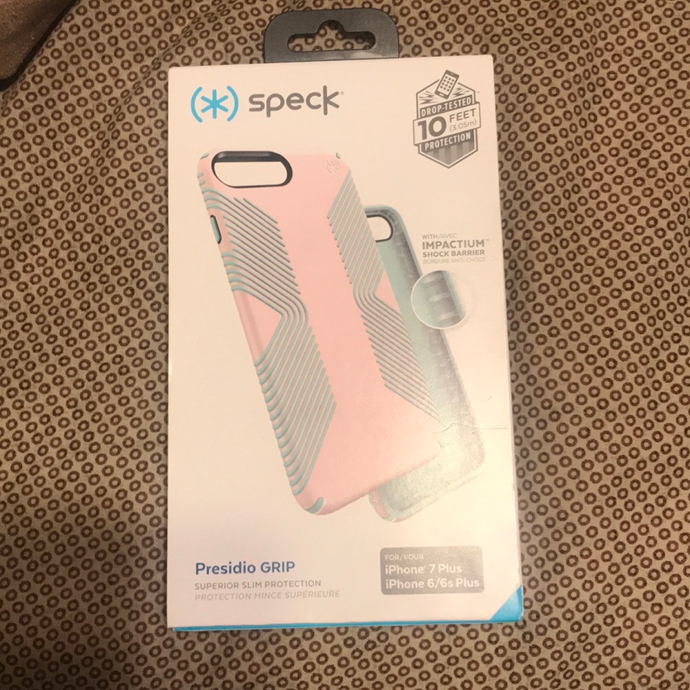 IPhone 7 /8 plus Speck grip case